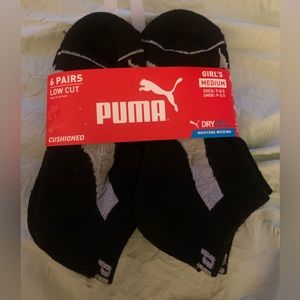 Girls size 7-8.5 Low cut Puma socks